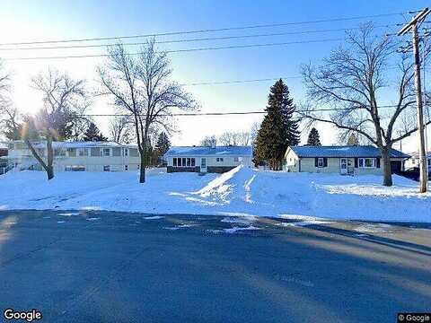 17Th, MOORHEAD, MN 56560