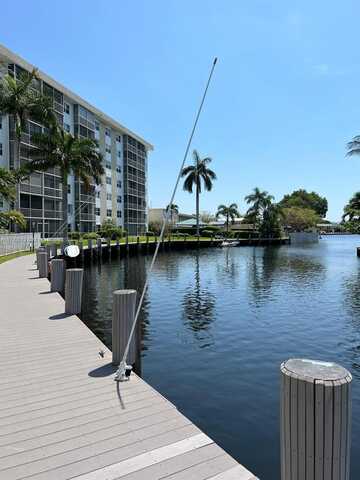 3020 NE 16th Ave, Oakland Park, FL 33334