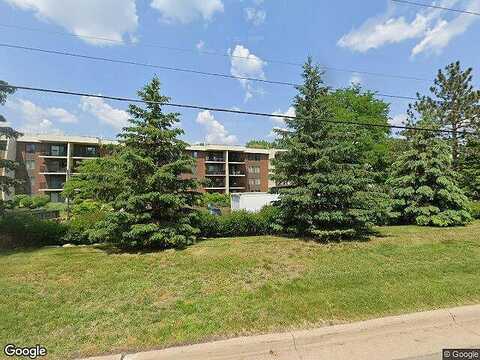 Londin Ln E, Maplewood, MN 55119