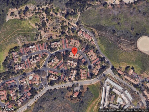 Oakleaf Dr, Thousand Oaks, CA 91360
