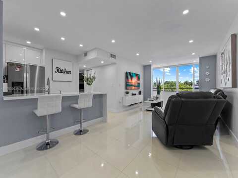 11715 SW 18th St, Miami, FL 33175
