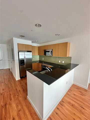 1060 Brickell Ave, Miami, FL 33131
