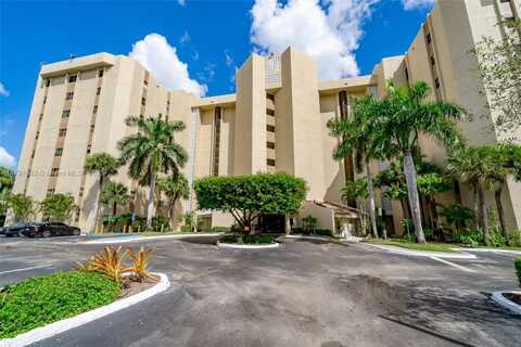 7400 Radice Ct, Lauderhill, FL 33319