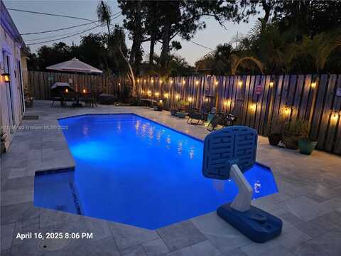 359 SW 32nd Ave, Deerfield Beach, FL 33442