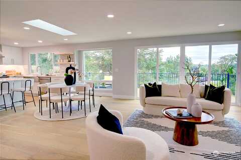 56Th, BELLEVUE, WA 98006