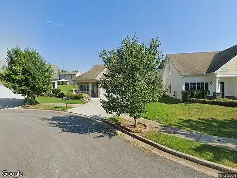 Catlyn Ct, Riverdale, GA 30308