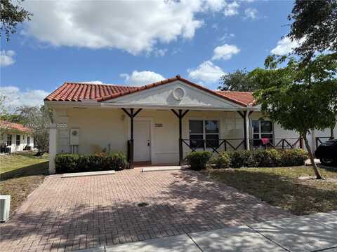 7605 NW 38th Ct, Davie, FL 33024