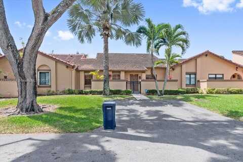 6638 NW 180th Ter, Hialeah, FL 33015