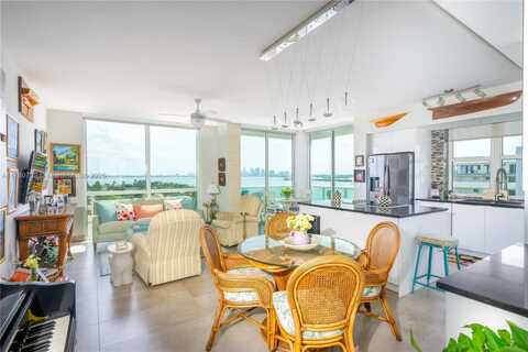 7900 Harbor Island Dr, North Bay Village, FL 33141