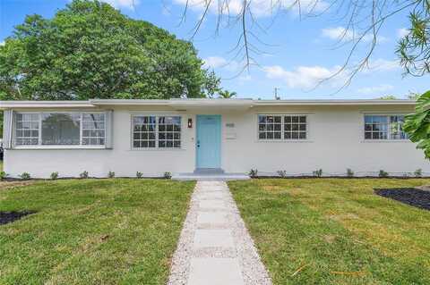 9915 SW 212th St, Cutler Bay, FL 33189