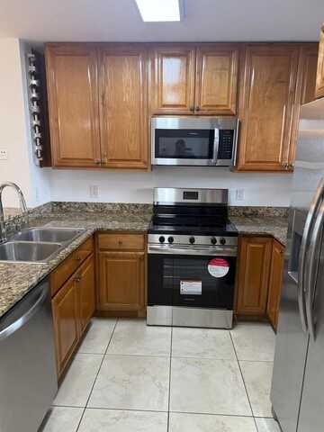 8710 N Sherman Cir, Miramar, FL 33025