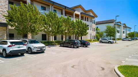 8175 NW 104th Ave, Doral, FL 33178
