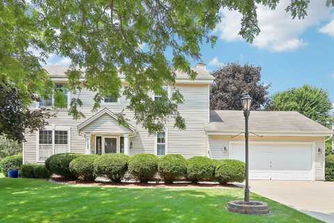 Bending Brae, PEWAUKEE, WI 53072