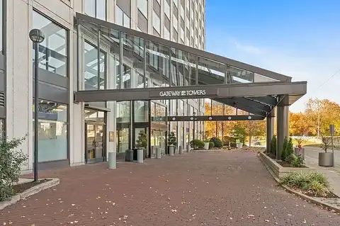 Fort Duquesne Blvd. #11-O, Pittsburgh, PA 15222