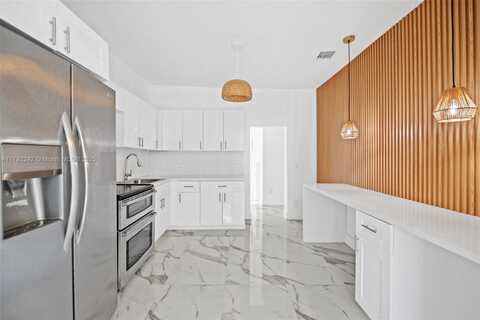 1683 NE 168th St, North Miami Beach, FL 33162