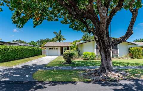 18525 SW 90th Ct, Cutler Bay, FL 33157