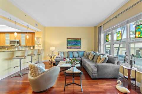 2617 NE 14th Ave, Wilton Manors, FL 33334