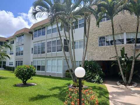 4805 NW 35th St, Lauderdale Lakes, FL 33319