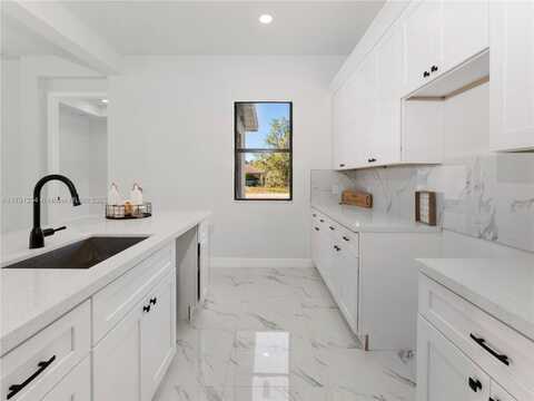 923 WINTERS ST E, Lehigh Acres, FL 33974
