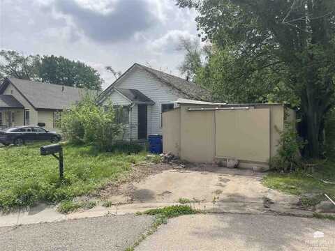 417 W 15th Street, Junction City, KS 66441
