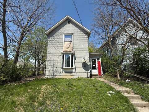 982 Wayne St, Lima, OH 45805