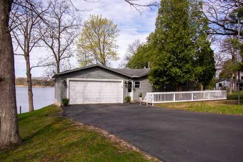 N6779 Lake Dr, Whitewater, WI 53190
