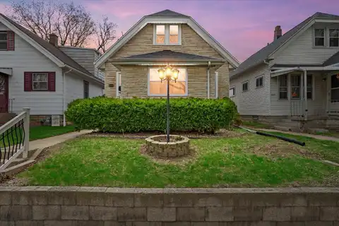 2119 S 58th St, West Allis, WI 53219