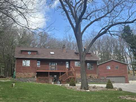 7992 Idledale Ave, Sparta, WI 54656