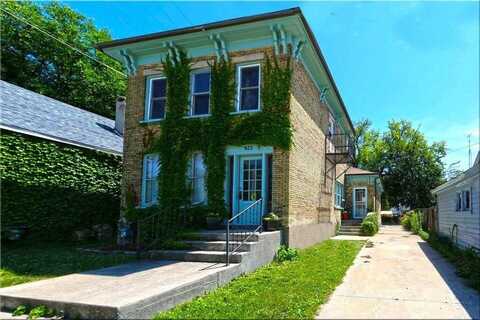 613 13th St, Racine, WI 53403