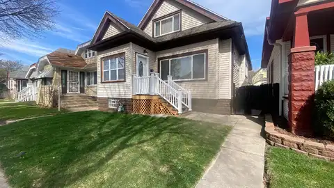 4052 N 18th St, Milwaukee, WI 53209