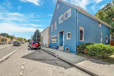 2975 S Kinnickinnic Ave, Milwaukee, WI 53207