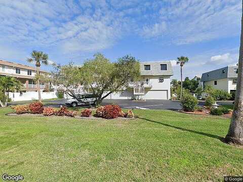 2Nd St E, Treasure Island, FL 33706