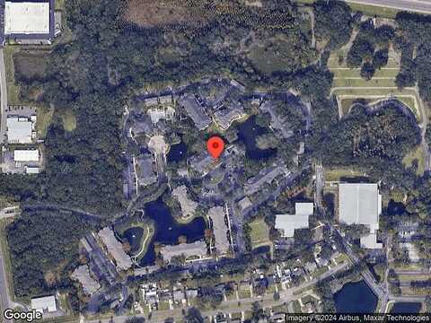 Courtney Oaks Cir, Tampa, FL 33619