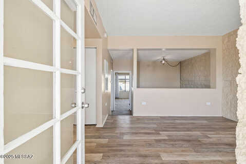 W Golf Links Way #2303, Tucson, AZ 85730