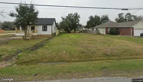Ave F St, Dickinson, TX 77539