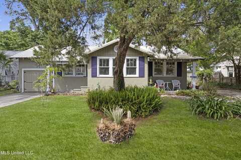 329 Demontluzin Avenue, Bay Saint Louis, MS 39520