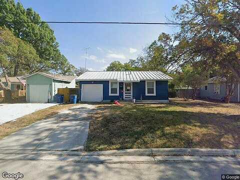 W Mills St, New Braunfels, TX 78130