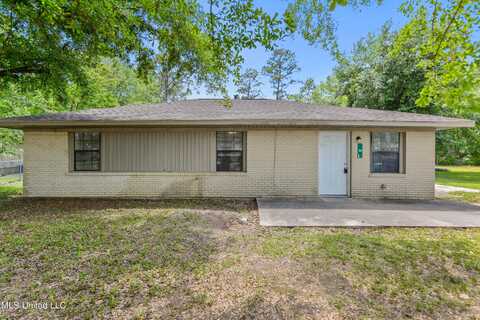 66 Holly Circle, Gulfport, MS 39501