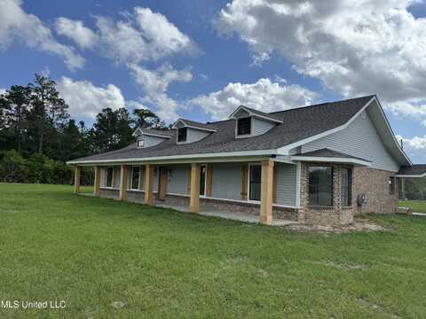 20118 Hwy 603, Kiln, MS 39556