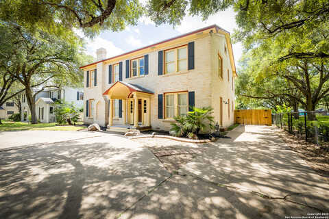 Adams, Beeville, TX 78102