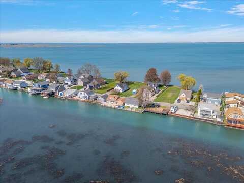 7931 Anchor Bay, Algonac, MI 48001