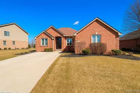21152 Glenview, Macomb, MI 48044