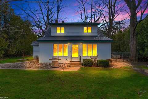 1121 S. Lakeshore, Carsonville, MI 48419