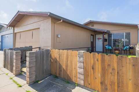 578 Calaveras DR, Salinas, CA 93906