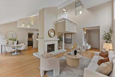 4 Farm RD, LOS ALTOS, CA 94024