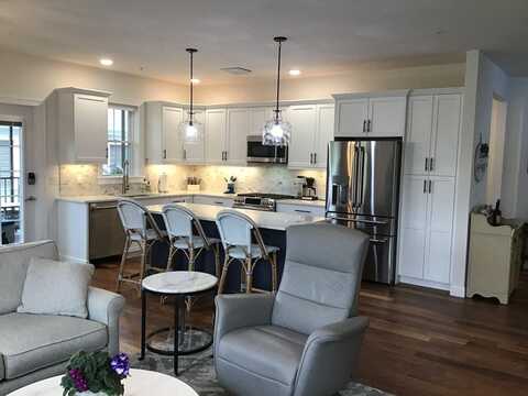 45 Plaza Way, Plymouth, MA 02360