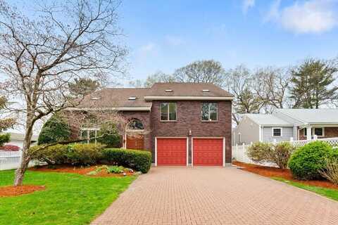 138 Pine Ridge Rd, Medford, MA 02155