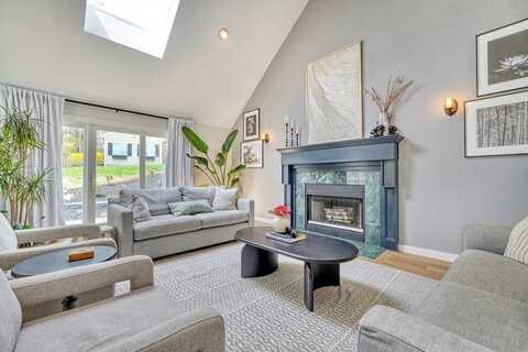11 Fieldstone Drive, Winchester, MA 01890
