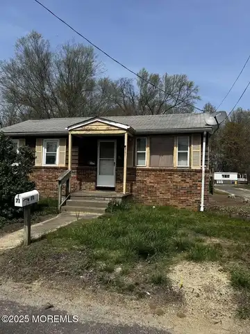 71 Jacobstown Road, New Egypt, NJ 08533