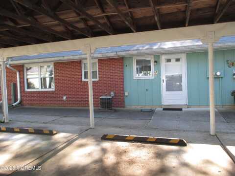 89d Dorchester Drive, Lakewood, NJ 08701